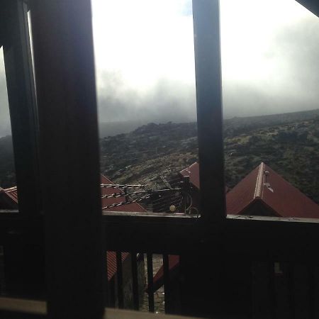 Chales - Penhas Da Saude Villa Exterior photo